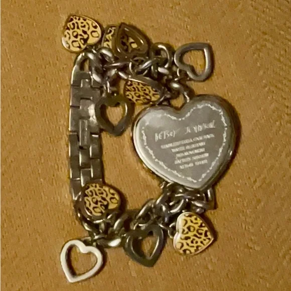 Betsey Johnson Silver Heart Charm Bracelet - Picture 8 of 10